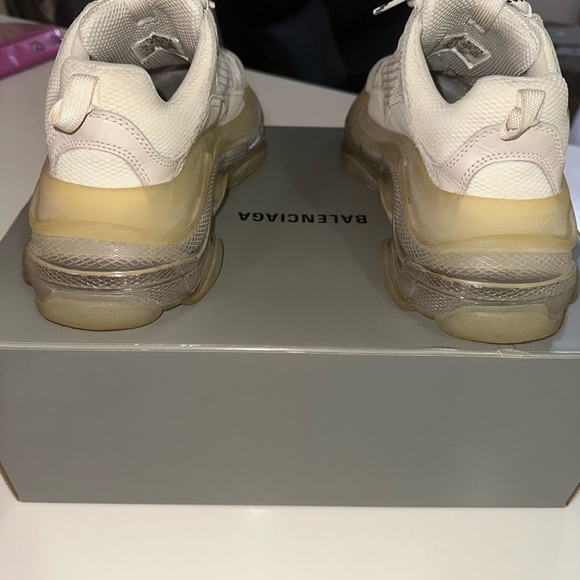 BALENCIAGA TRIPLE S - Picture 3 of 6